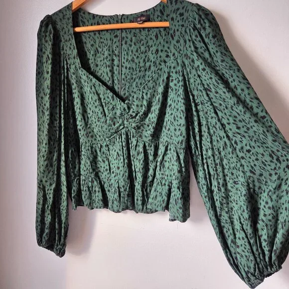 EUC AFRM SWEETHEART NECKLINE PEPLUM ANIMAL PRINT TOP SIZE M - Picture 2 of 16